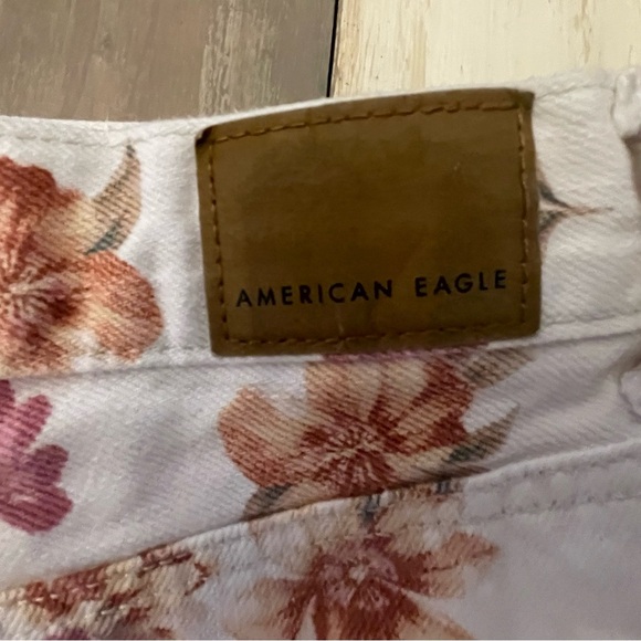 American Eagle Floral Jean Shorts - Picture 6 of 8